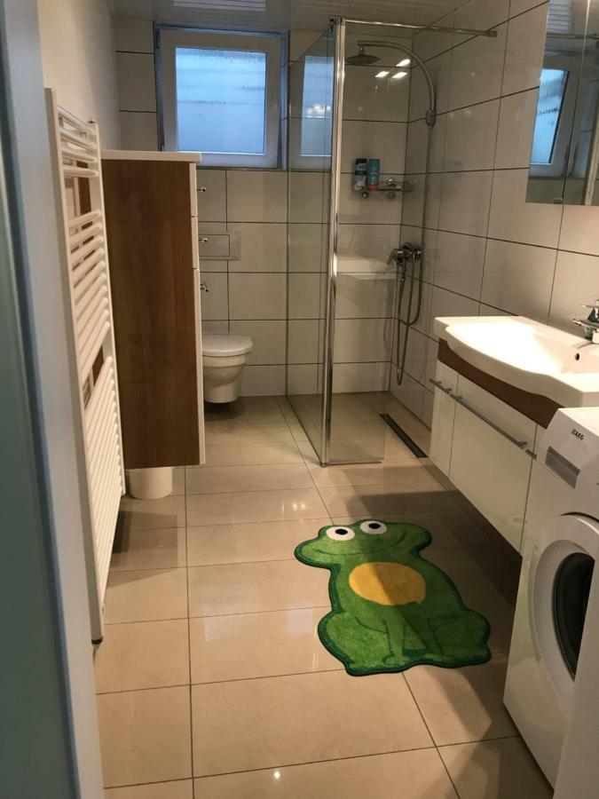 Apartment Ройтлинген Экстерьер фото