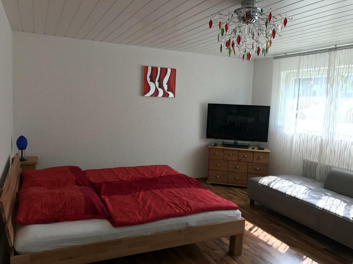 Apartment Ройтлинген Экстерьер фото